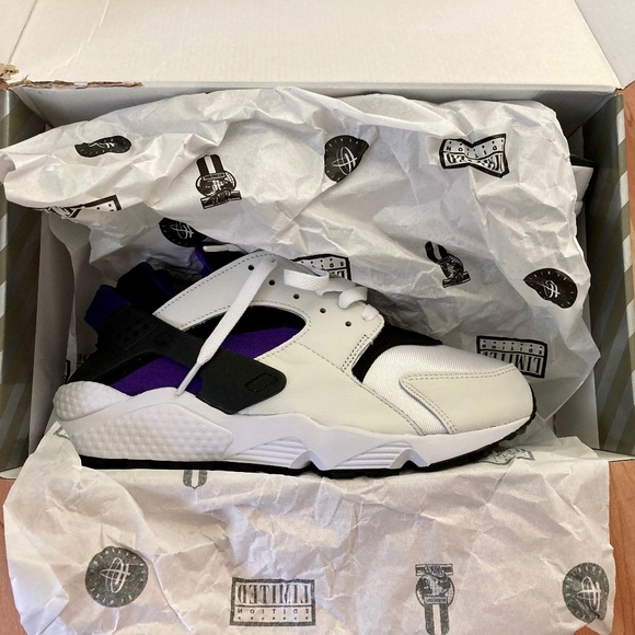 Nike Shoes - Nike Air Huarache